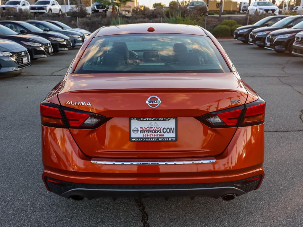 2022 Nissan Altima 2.5 SR photo 4