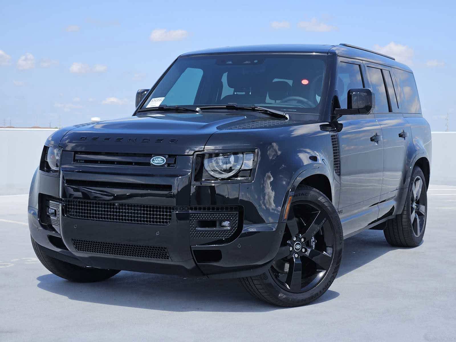 2025 Land Rover Defender V8