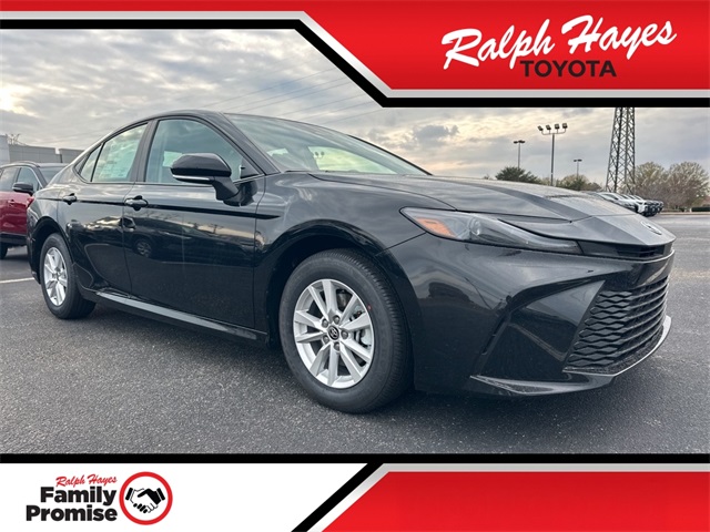 2026 Toyota Camry LE's photo