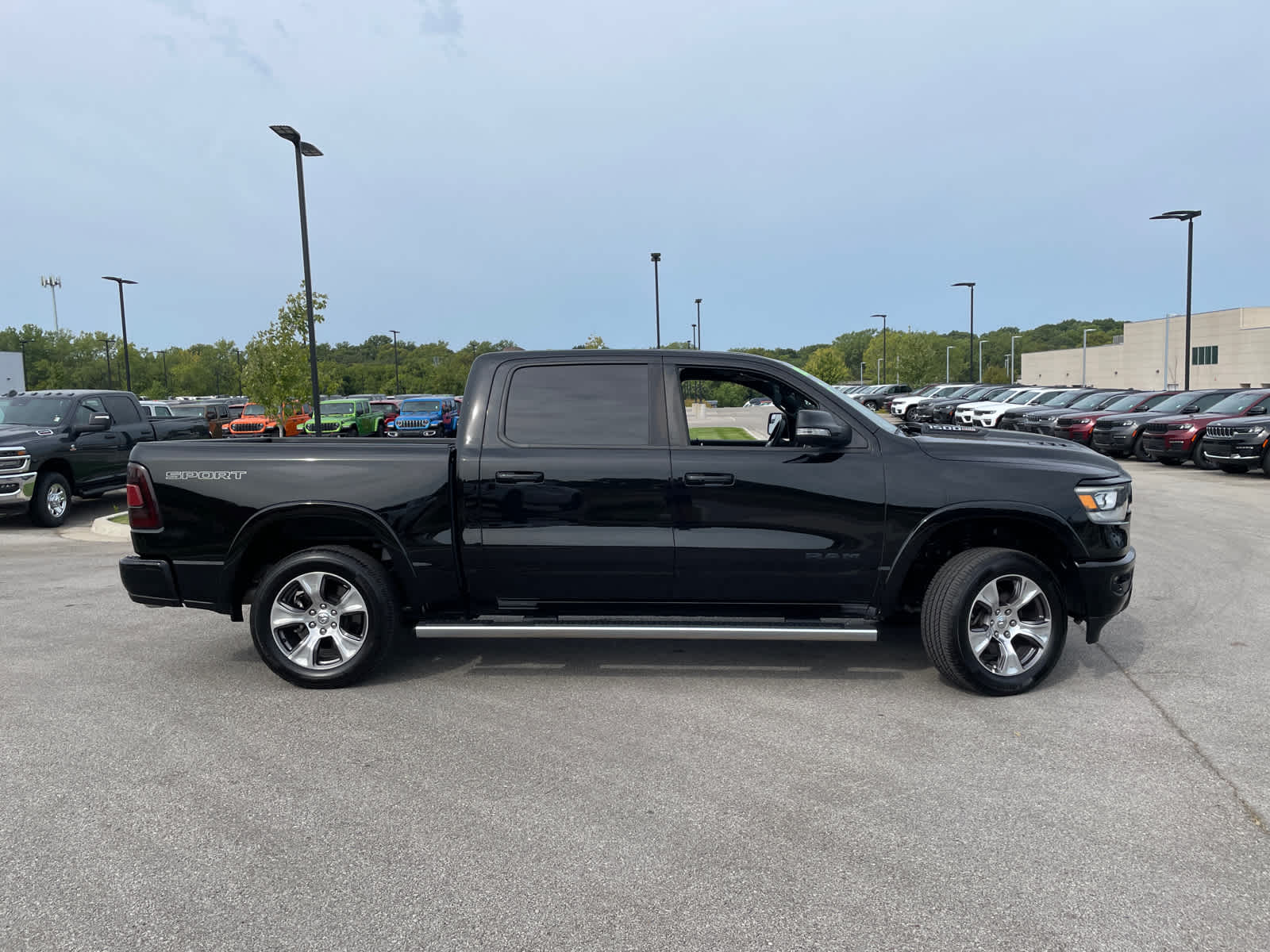 2022 Ram 1500 Laramie photo 10