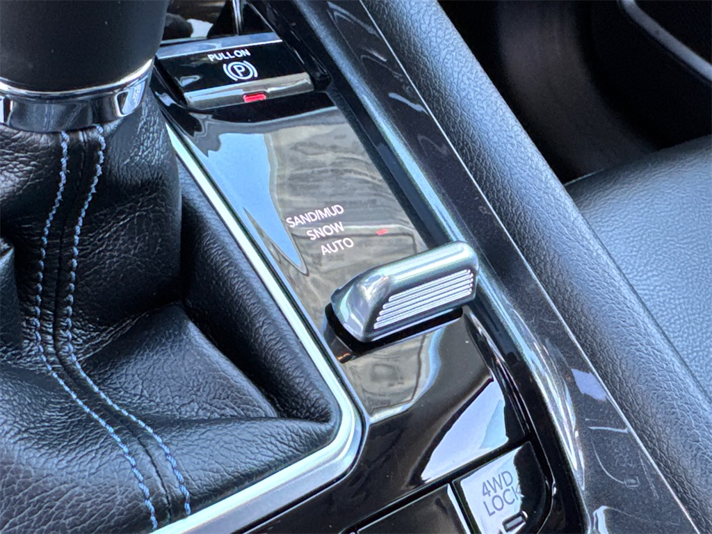2022 Jeep Compass Latitude photo 28