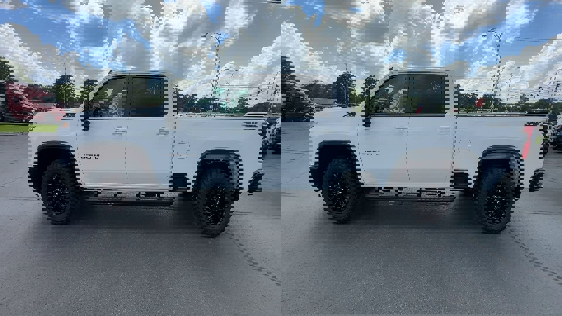 2025 Chevrolet Silverado 2500HD LT photo 5