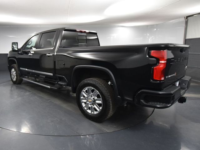 2024 Chevrolet Silverado 3500HD High Country photo 5
