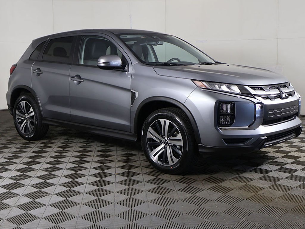2025 Mitsubishi Outlander Sport SE photo 2