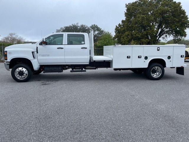 2024 Chevrolet Silverado 4500HD Work Truck photo 4