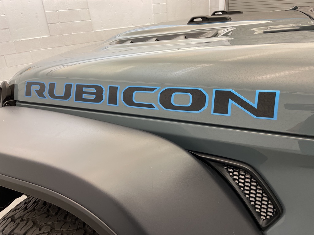 2024 Jeep Wrangler Rubicon 4xe photo 9