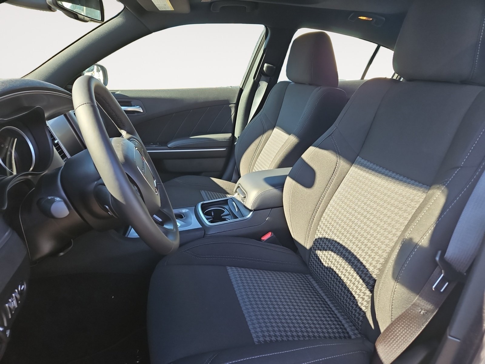 2023 Dodge Charger SXT photo 9