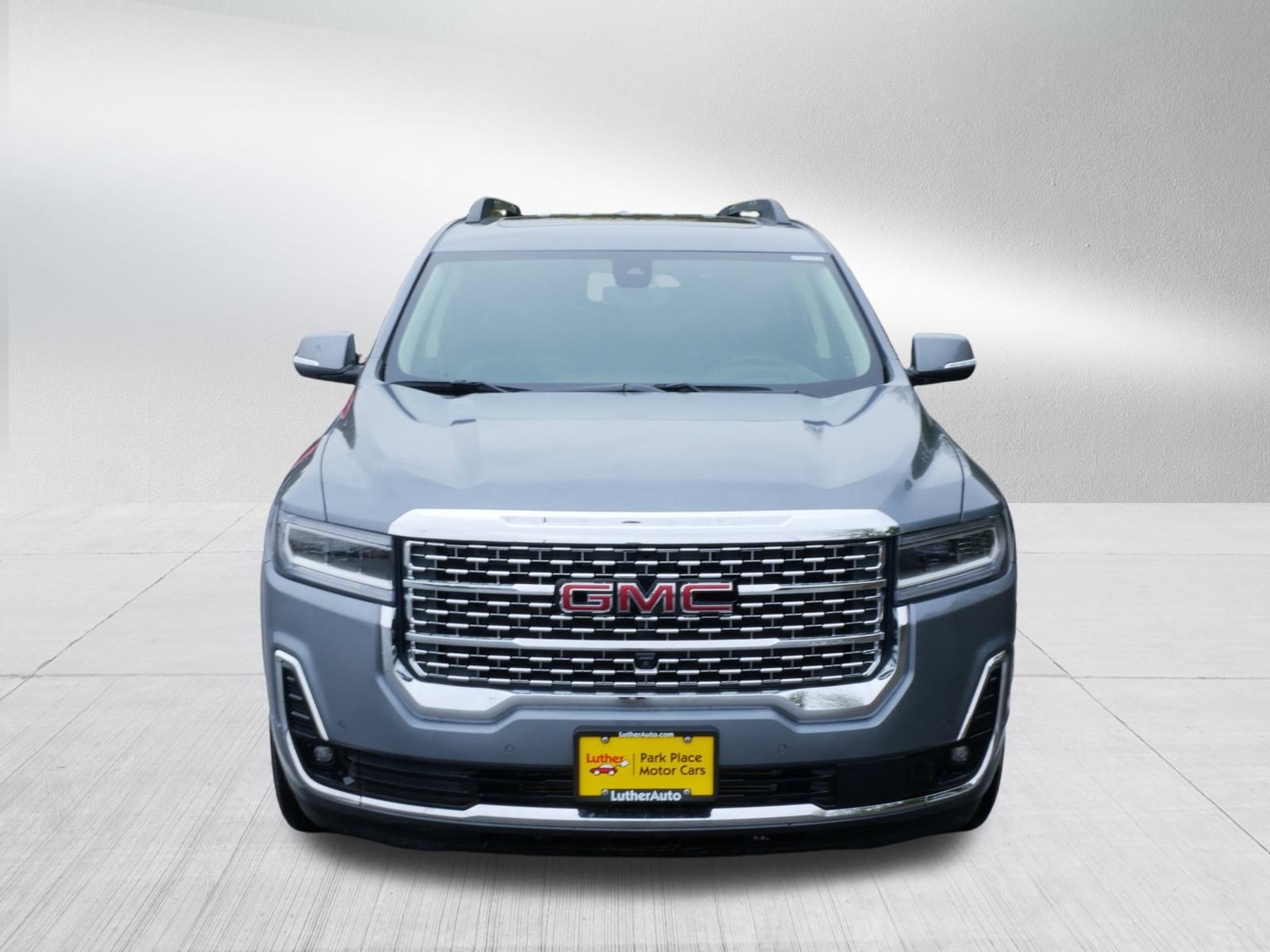 2022 Gmc Acadia Denali photo 2