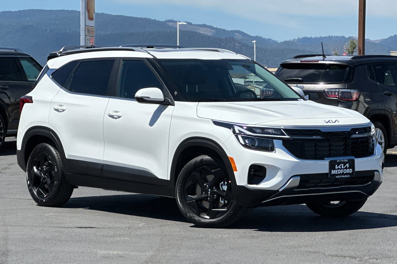2026 Kia Seltos EX photo 2