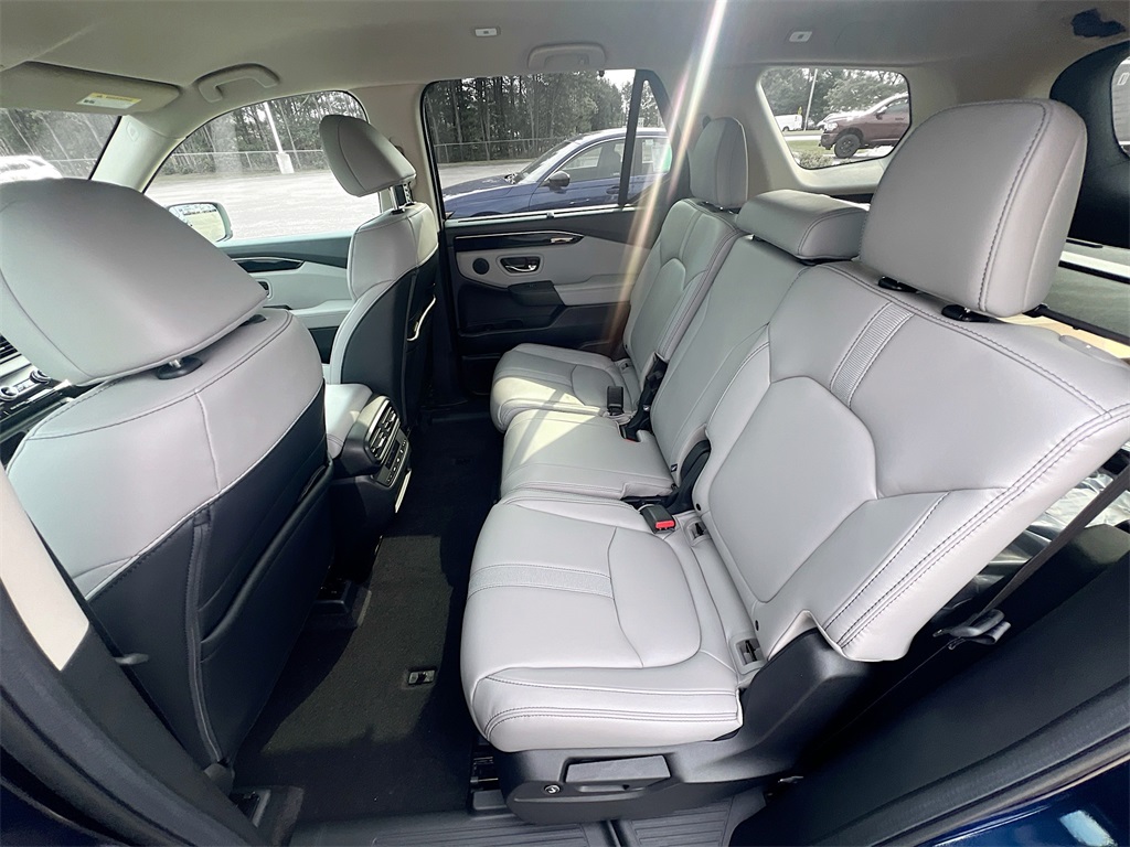 2025 Honda Pilot EX-L photo 9