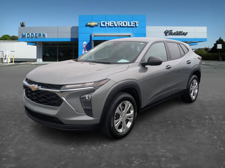 2024 Chevrolet Trax LS's photo
