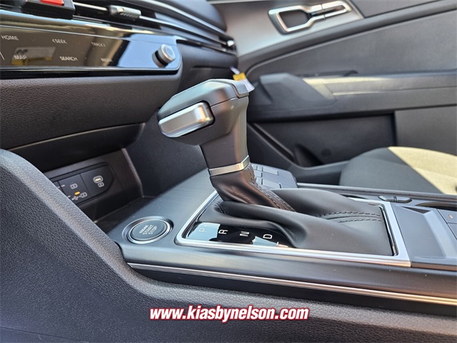 2026 Kia Sportage LX photo 10