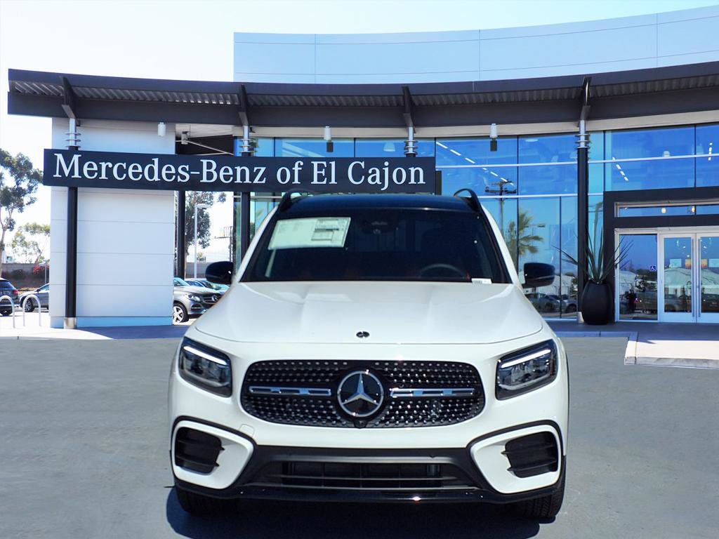 2026 Mercedes Benz GLB 250 photo 2
