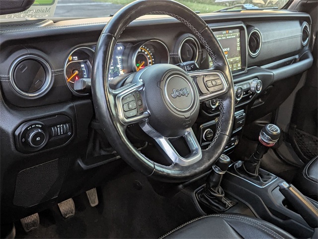 2022 Jeep Wrangler Unlimited Sahara photo 2