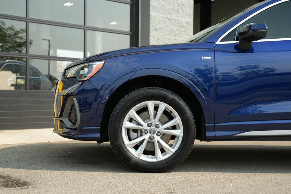 2021 Audi Q3 S line Premium photo 5