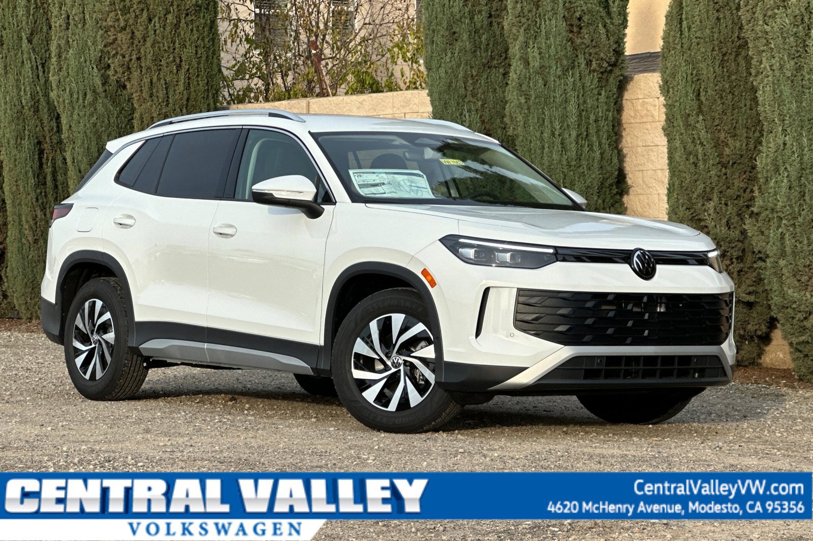 2026 Volkswagen Tiguan S's photo