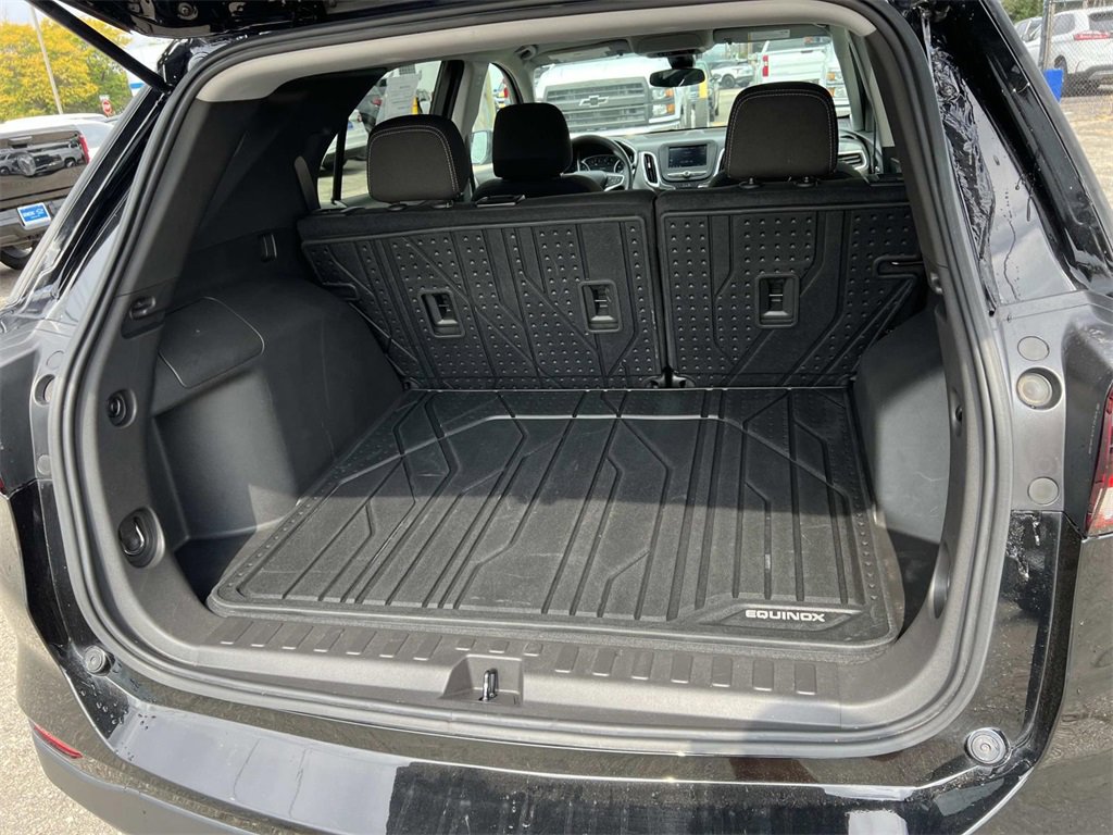 2024 Chevrolet Equinox LS photo 10