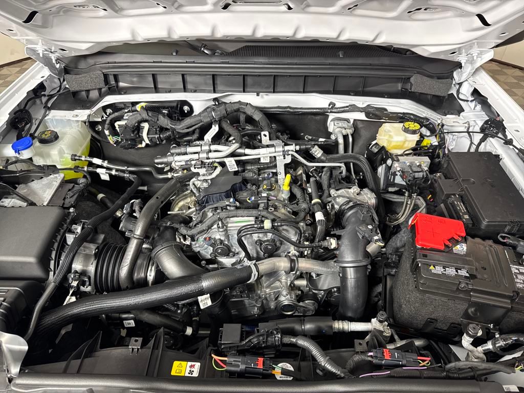 2025 Ford Bronco Base photo 26