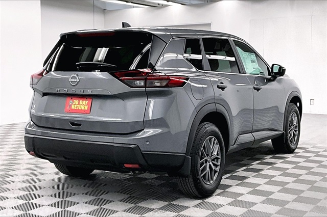 2025 Nissan Rogue S photo 17