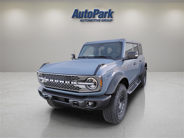 2025 Ford Bronco Badlands photo 2