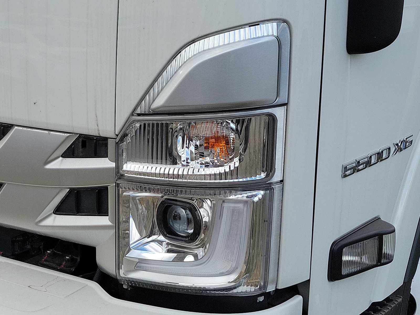 2024 Chevrolet Silverado photo 3