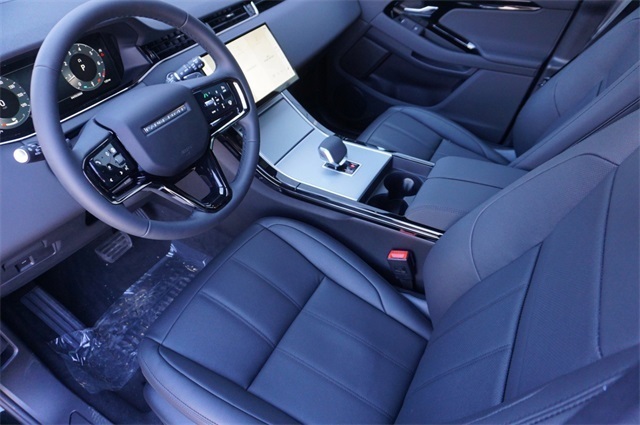 2024 Land Rover Range Rover Evoque S photo 5