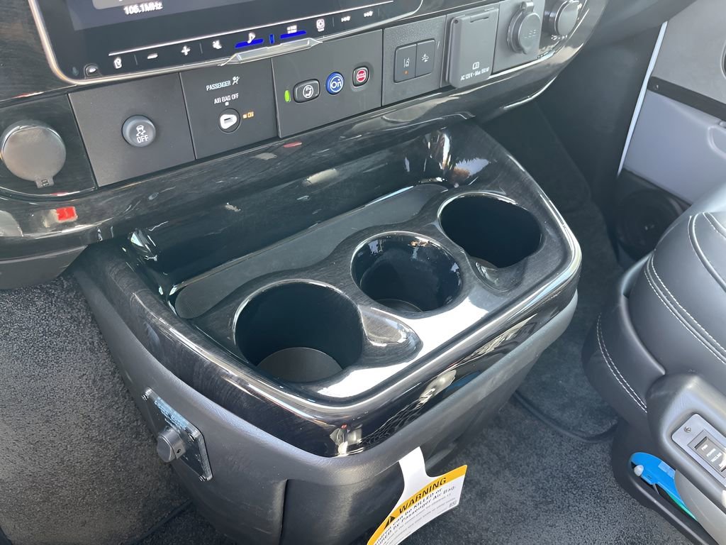 2025 Gmc Savana Cargo 2500 photo 28