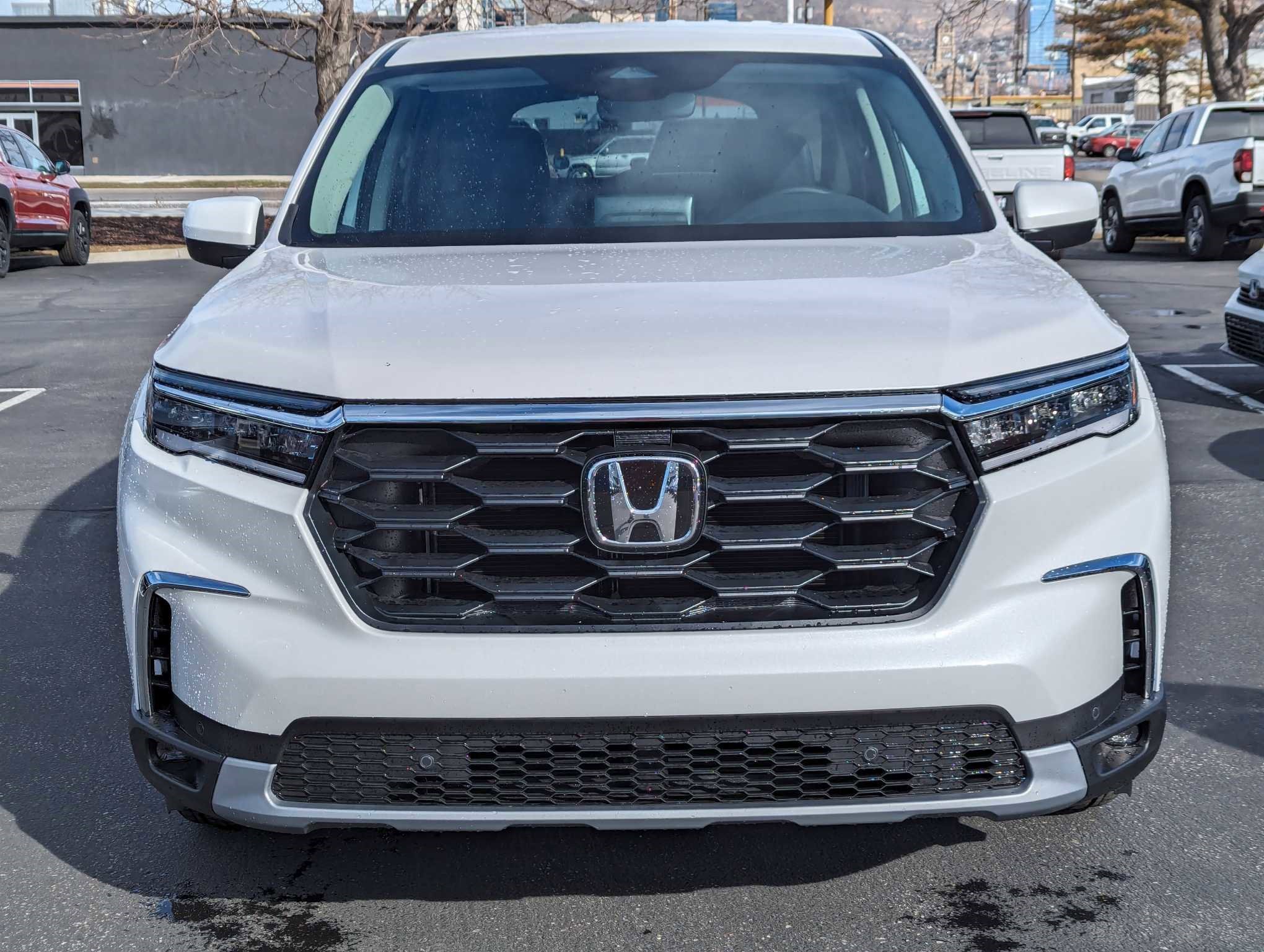 2025 Honda Pilot EX-L photo 6