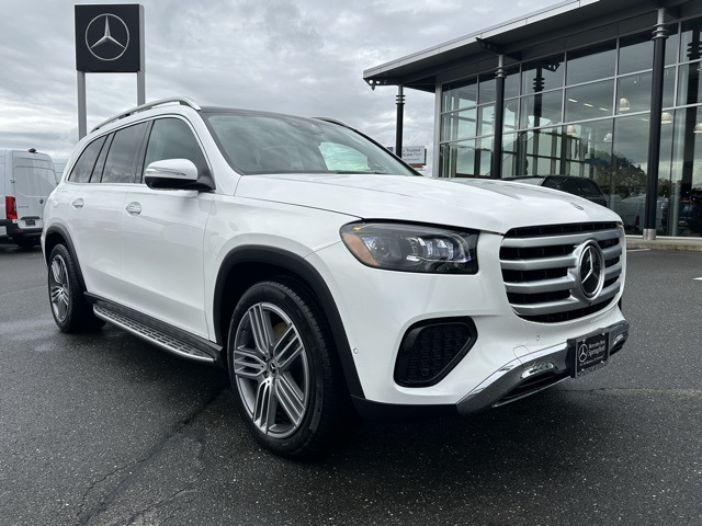 2025 Mercedes-Benz GLS Base's photo