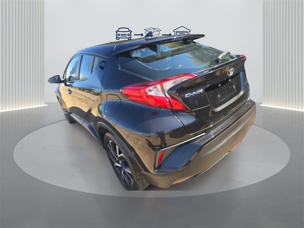 2018 Toyota C-HR XLE Premium photo 7