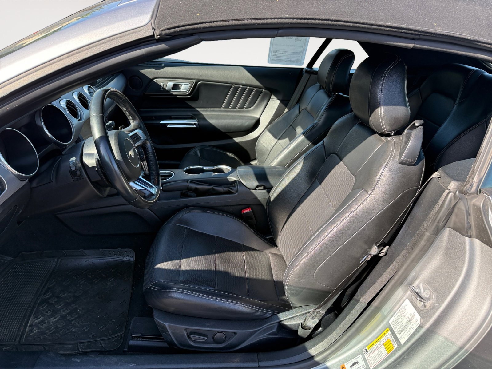 2022 Ford Mustang GT Premium photo 10