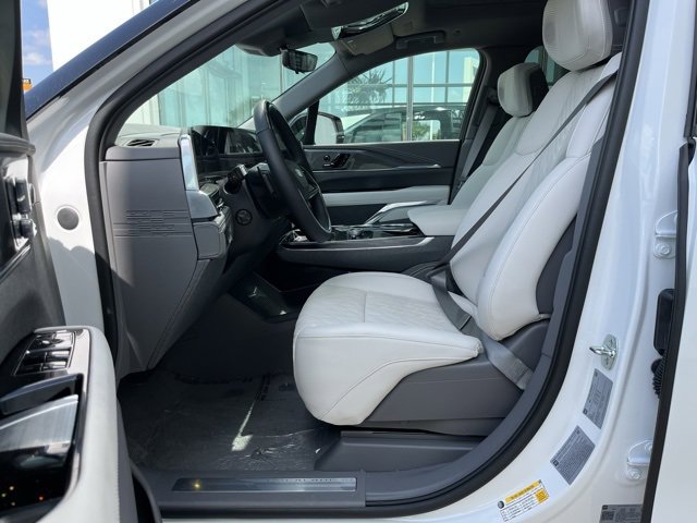 2025 Cadillac Escalade IQ photo 11