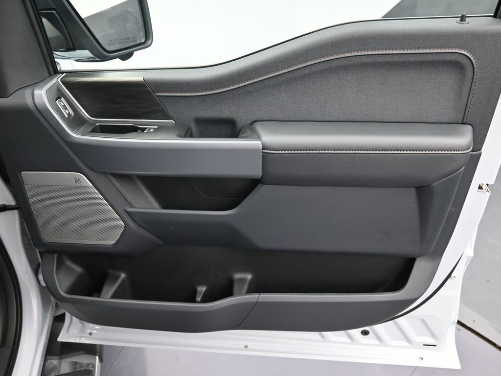 2025 Ford F-150 Lariat photo 23