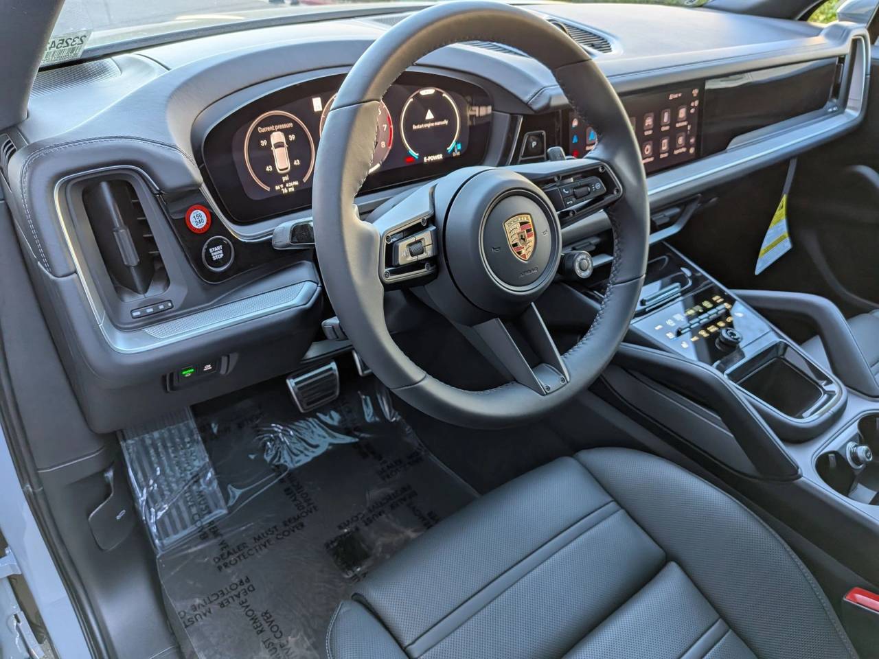 2025 Porsche Cayenne S E-Hybrid photo 2