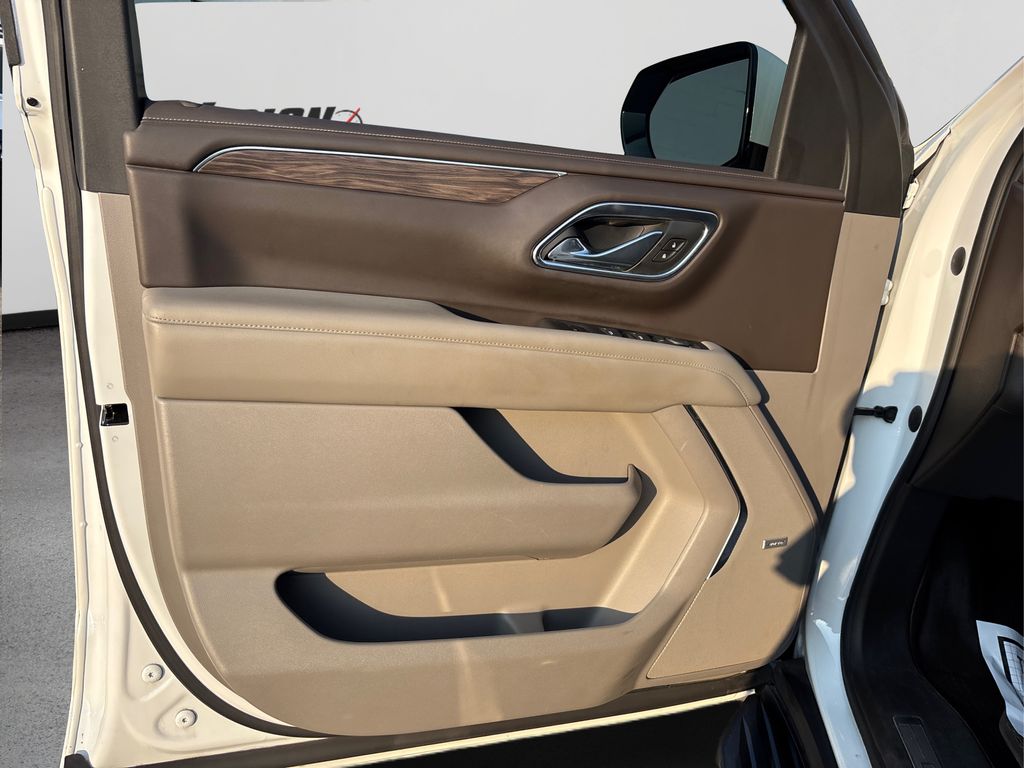 2021 Chevrolet Tahoe LT photo 21