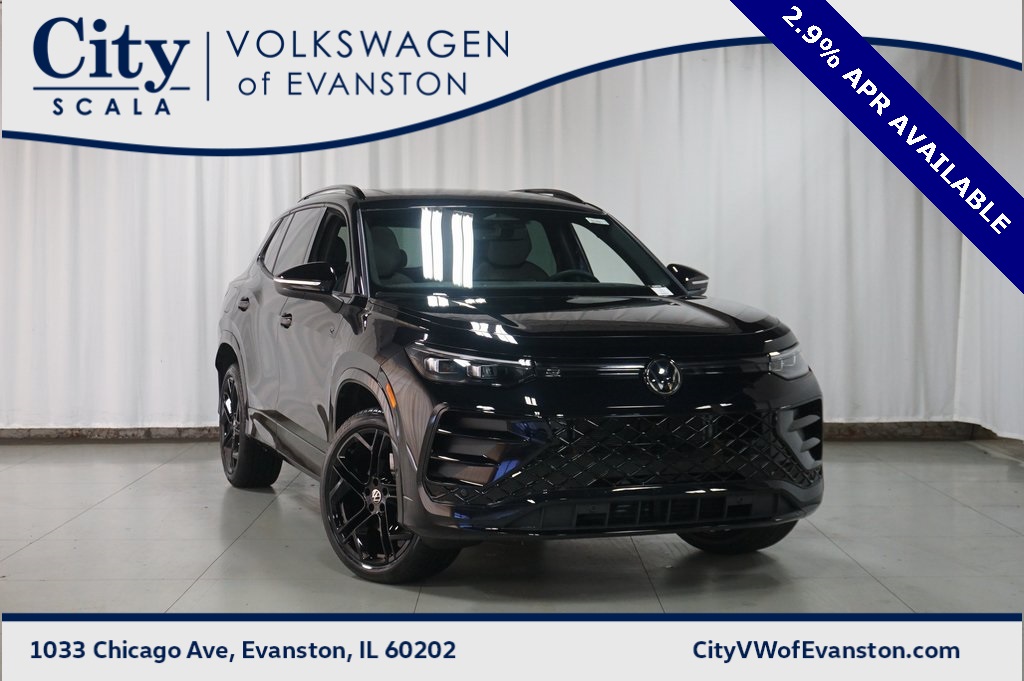2025 Volkswagen Tiguan SE R-LINE BLACK's photo