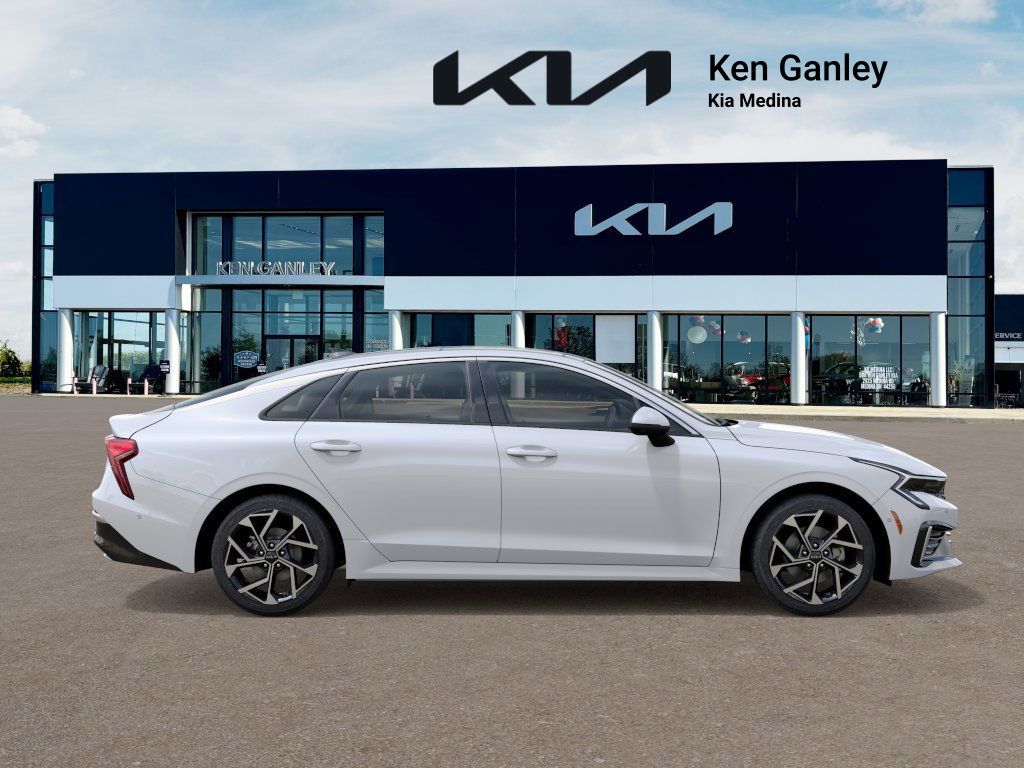 2025 Kia K5 EX photo 7