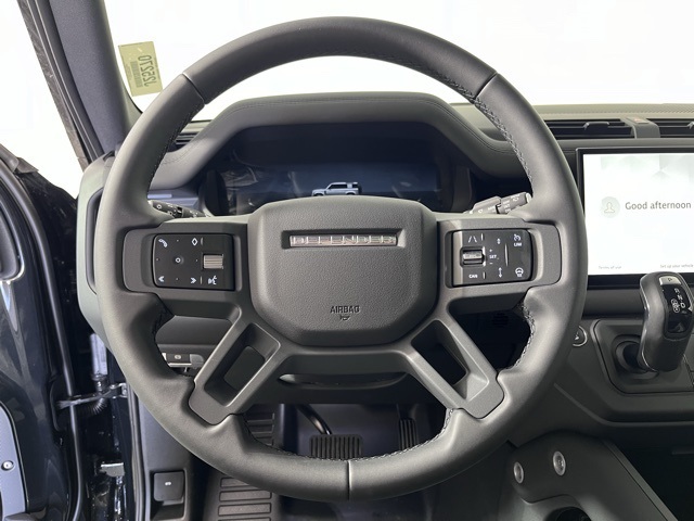 2025 Land Rover Defender 110 S photo 11