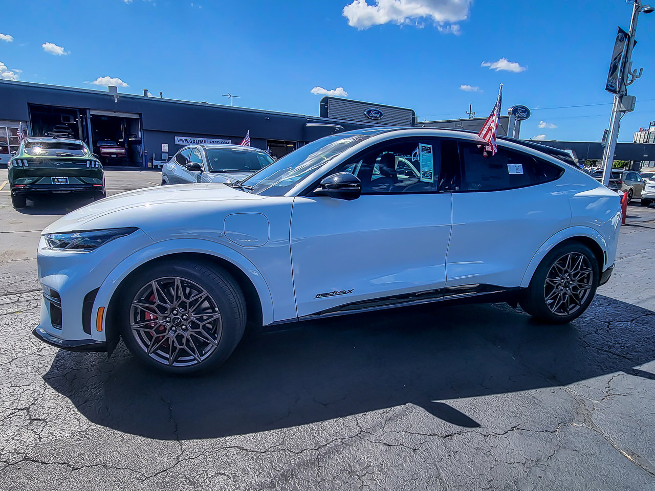 2025 FORD MUSTANG MACH-E - Image 4