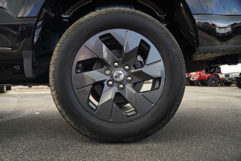 2025 Ford F-150 STX photo 7
