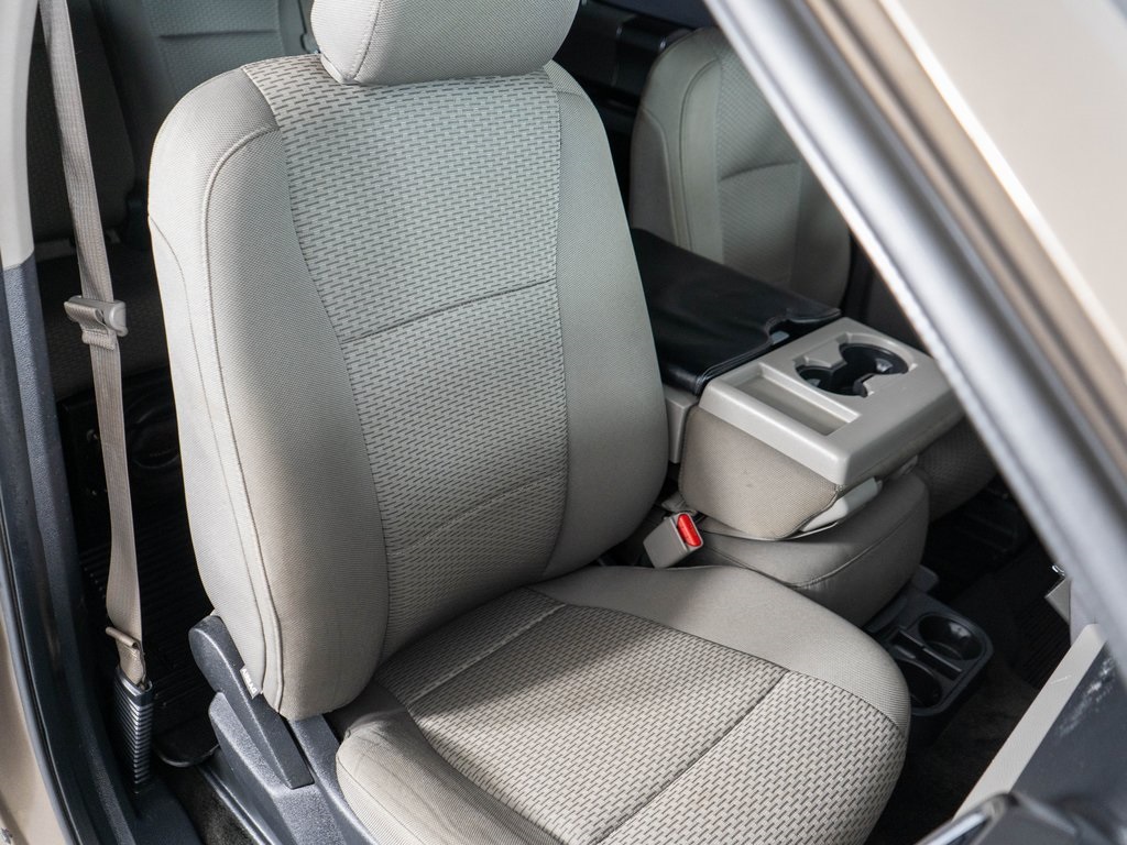 2015 Ford F-150 XLT photo 4