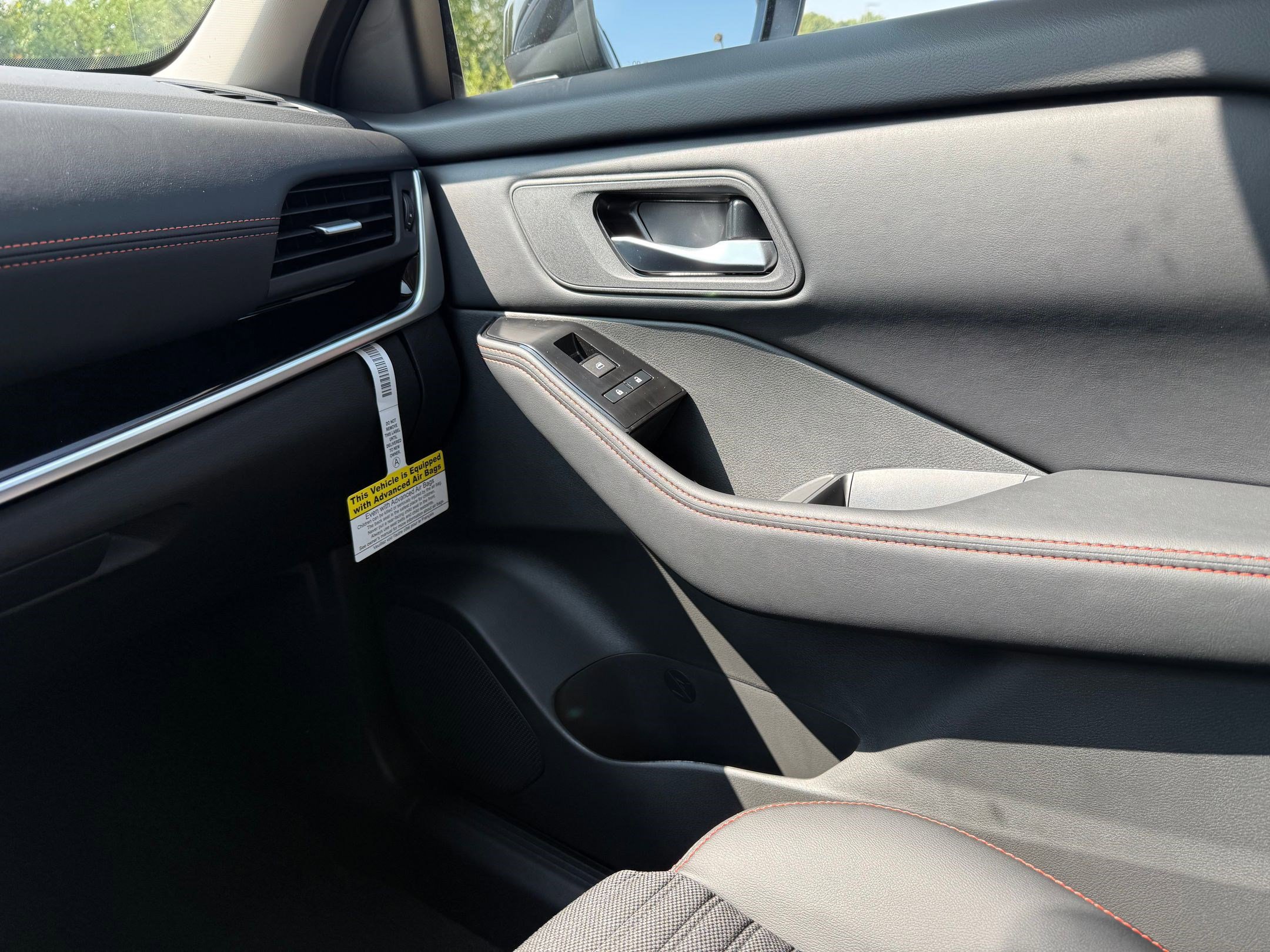2026 Nissan Rogue SV photo 20