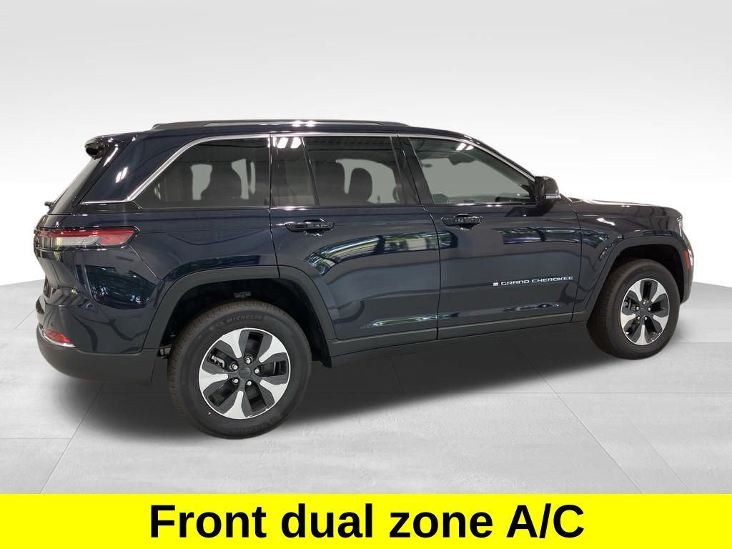 2024 Jeep Cherokee Base 4xe photo 3