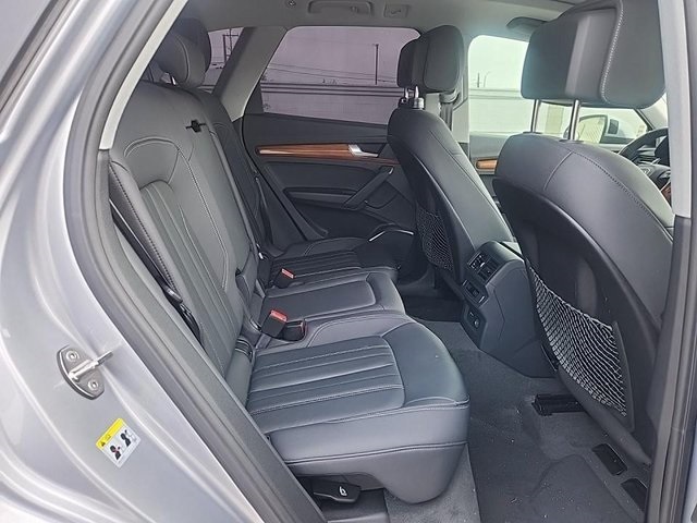 2023 Audi Q5 40 Premium photo 3