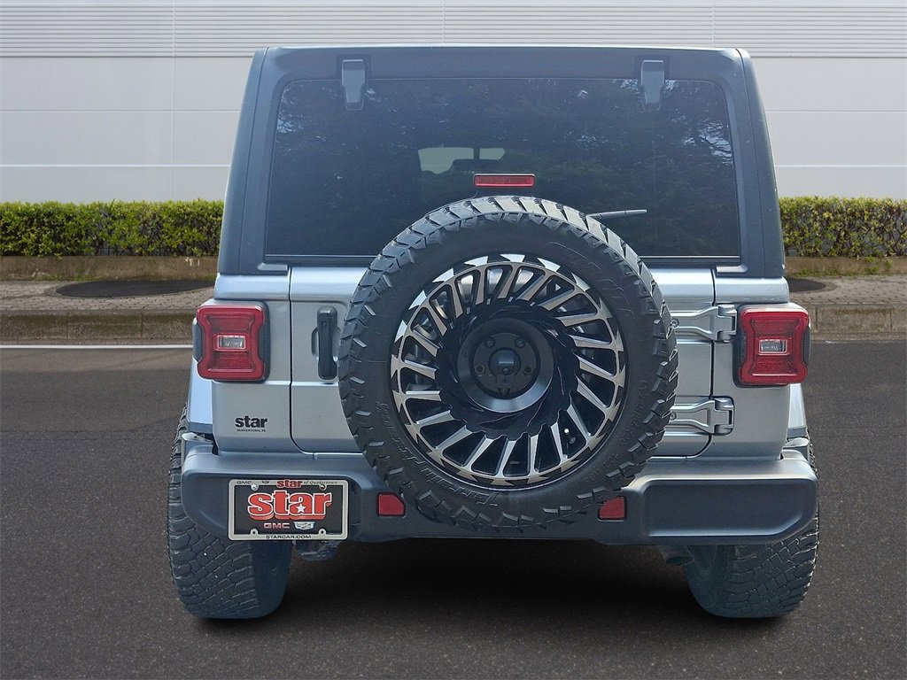 2021 Jeep Wrangler Unlimited Sahara photo 5