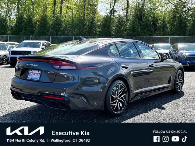 2023 Kia Stinger GT-Line photo 2