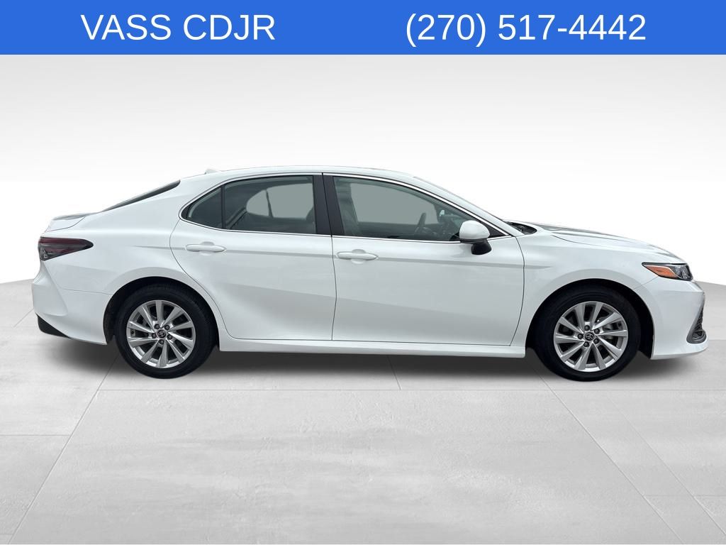 2024 Toyota Camry LE photo 4