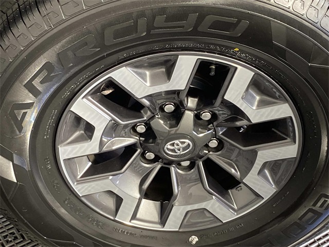2023 Toyota Tacoma TRD Off-Road photo 25