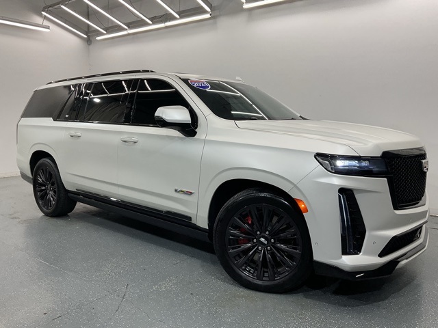 2024 Toyota RAV4 ESV V-Series photo 2