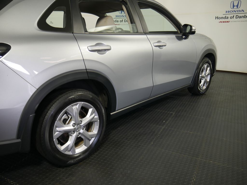 2023 Honda HR-V LX photo 4